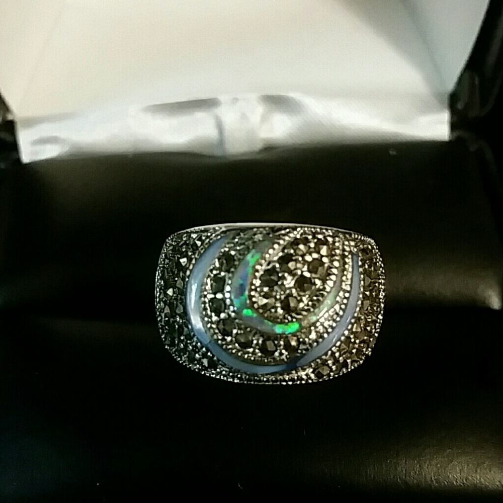 NWOT Stylish Marcasite Solid 925 Sterling Size 5.5